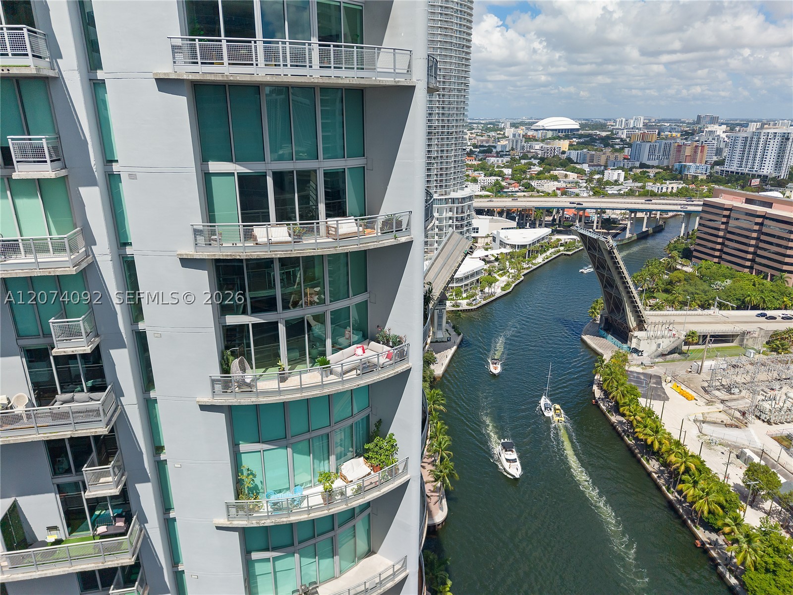 690 SW 1st Ct #2702, Miami FL 33130
