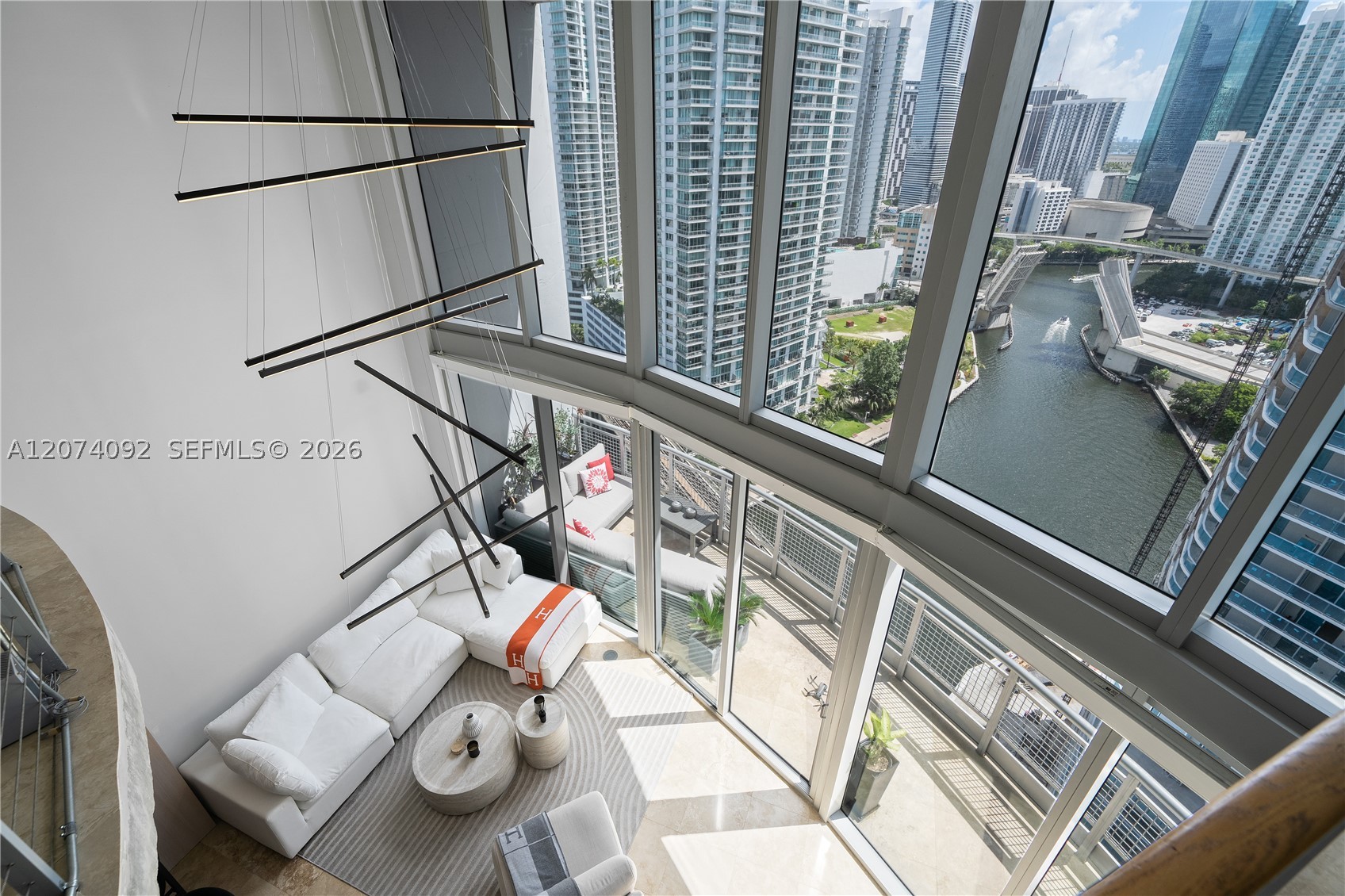 690 SW 1st Ct #2702, Miami FL 33130