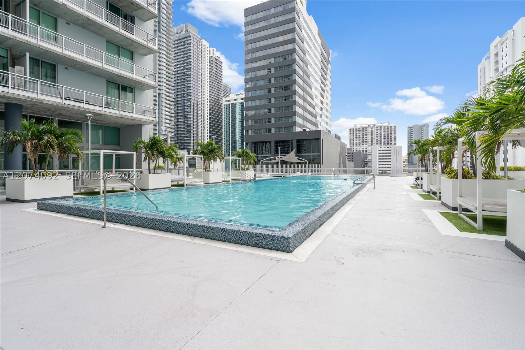 690 SW 1st Ct #2702, Miami FL 33130
