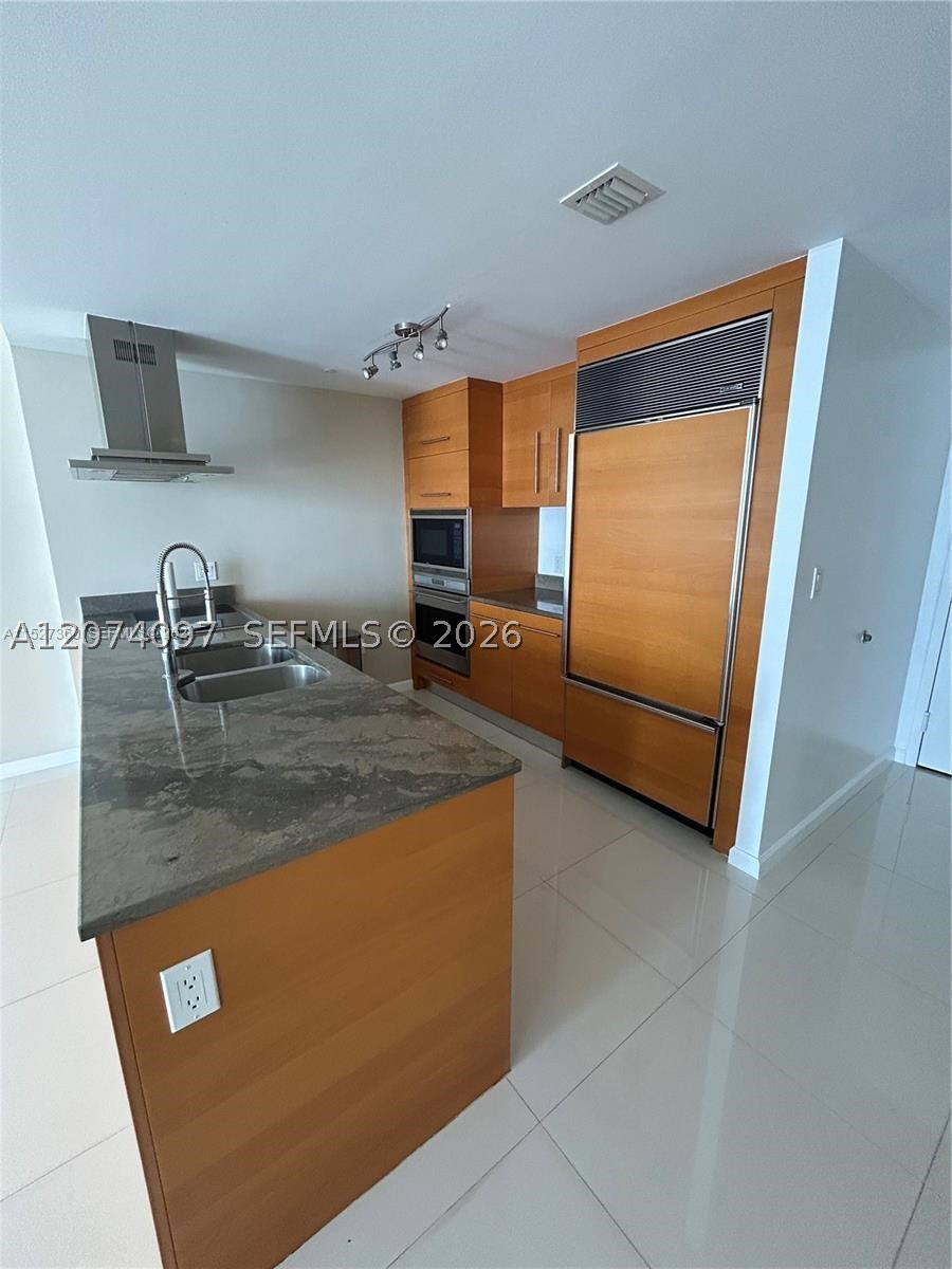 495 Brickell Ave #3609, Miami FL 33131