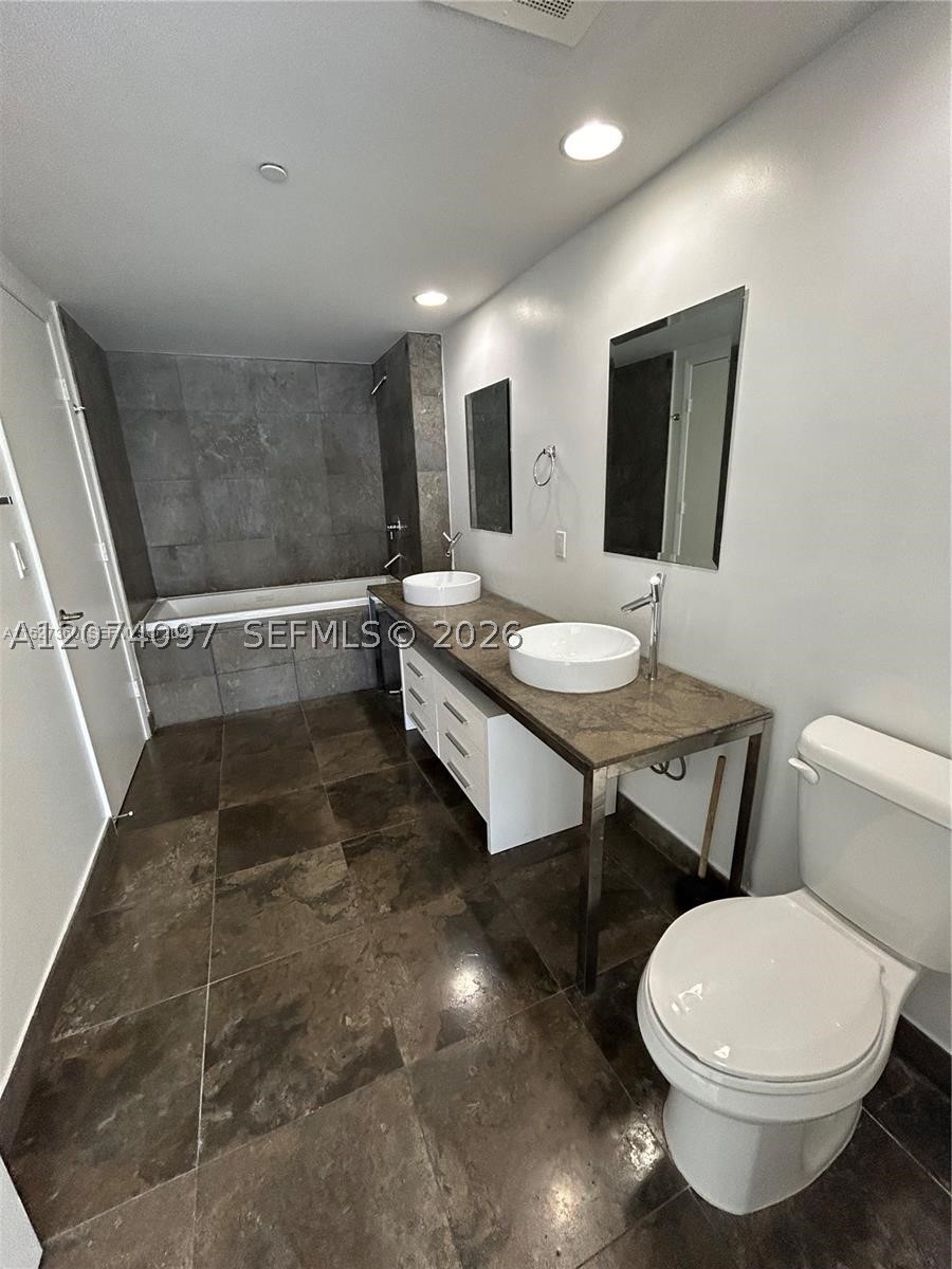 495 Brickell Ave #3609, Miami FL 33131