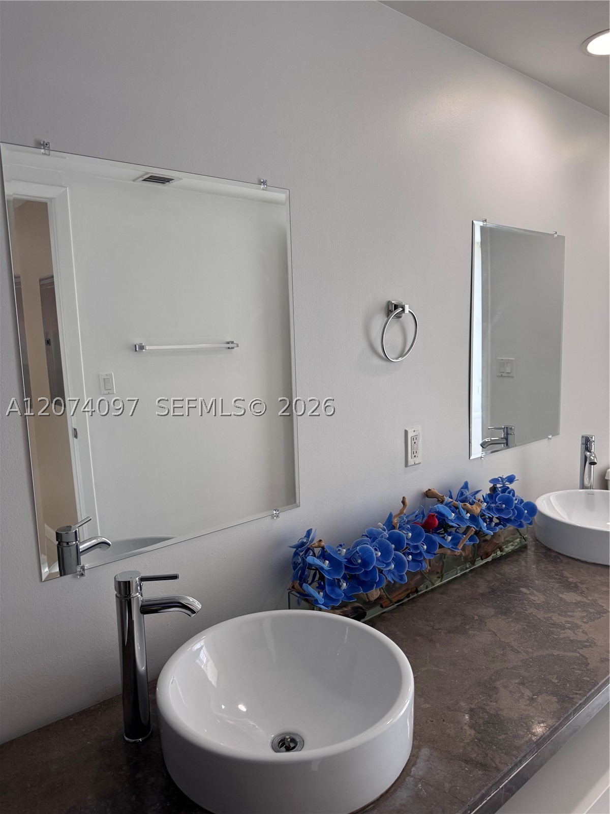 495 Brickell Ave #3609, Miami FL 33131