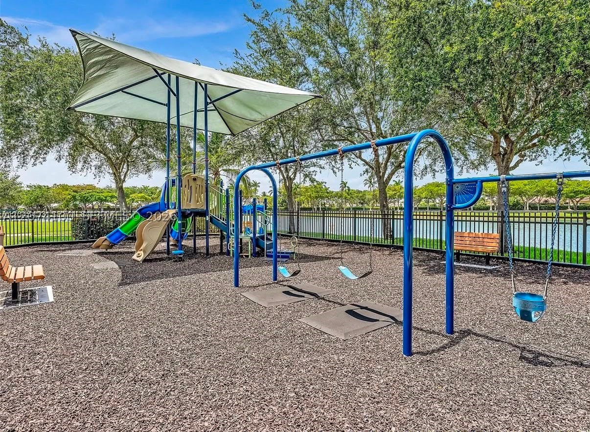 9259 SW 227th St #9-25, Cutler Bay FL 33190