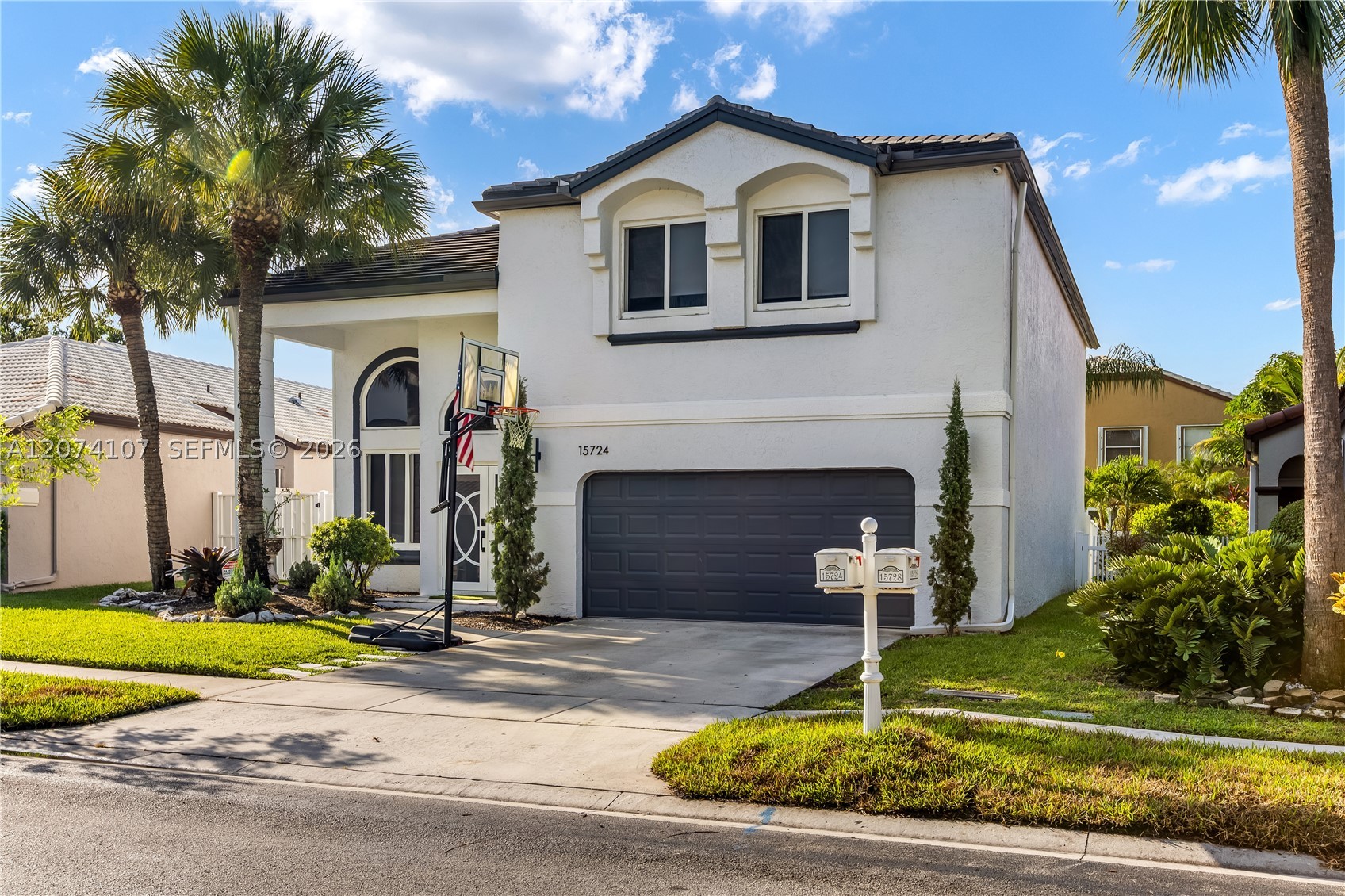 15724 NW 11th St, Pembroke Pines FL 33028