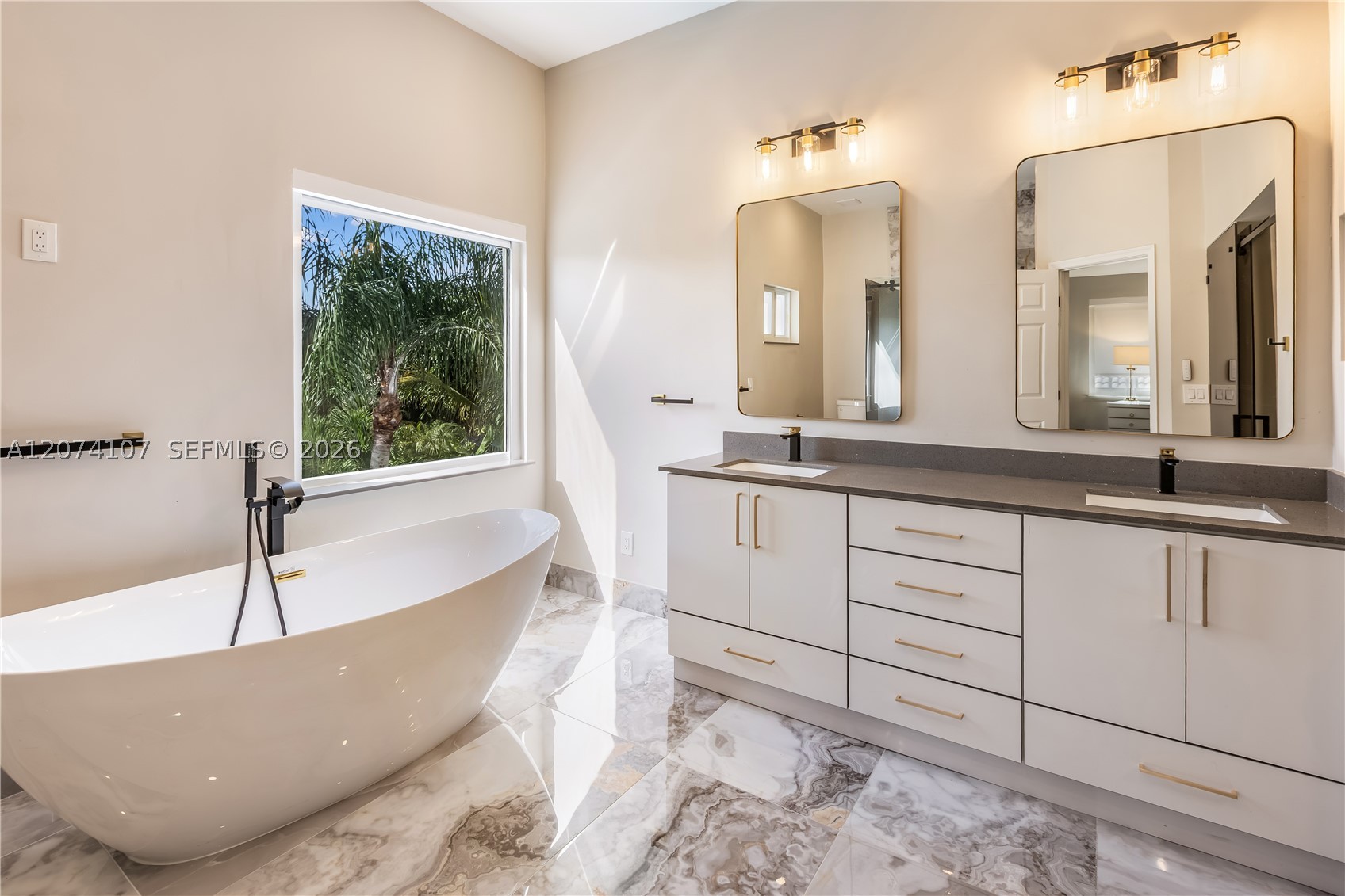15724 NW 11th St, Pembroke Pines FL 33028