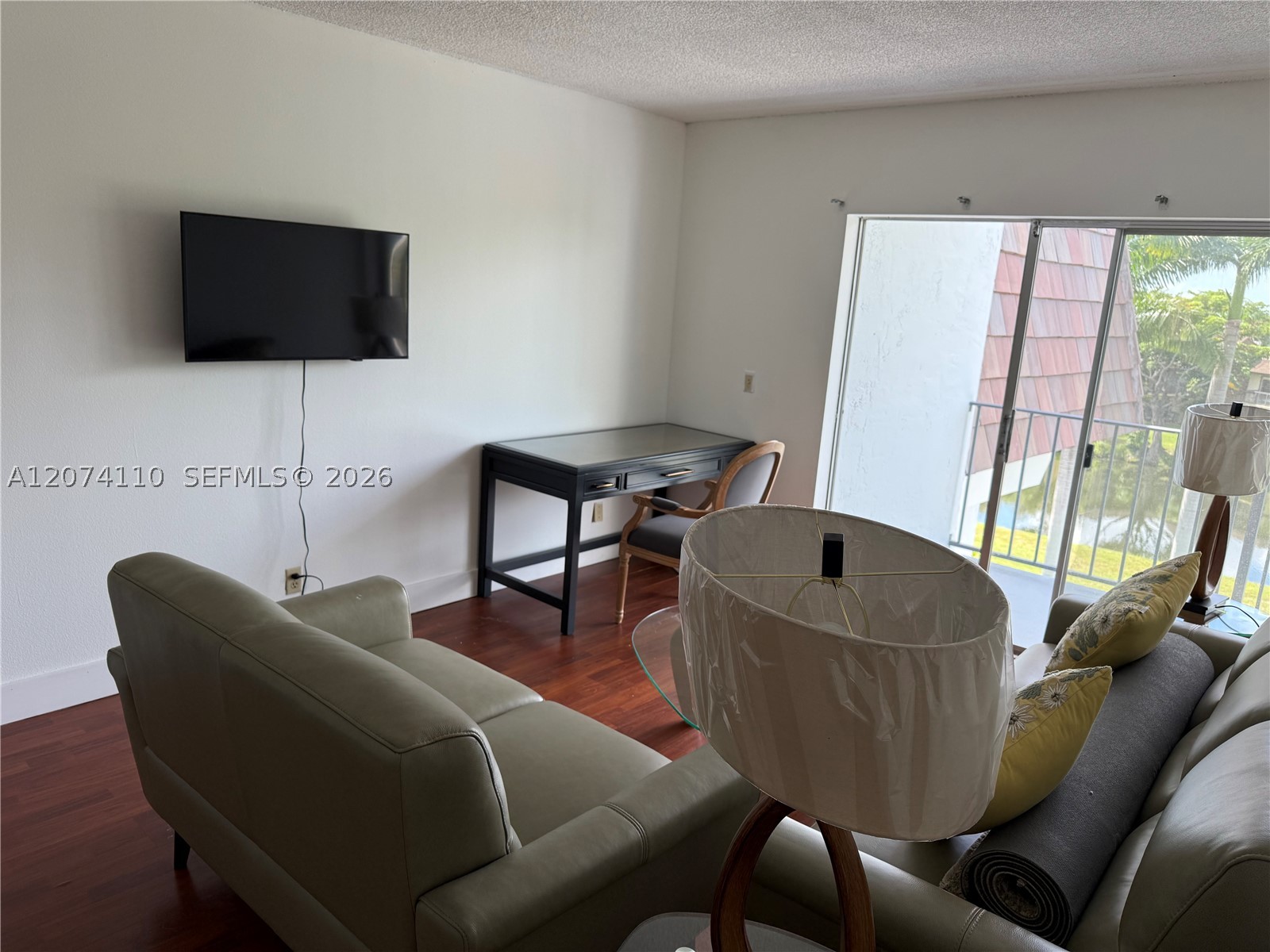 7900 Camino Cir #403, Miami FL 33143