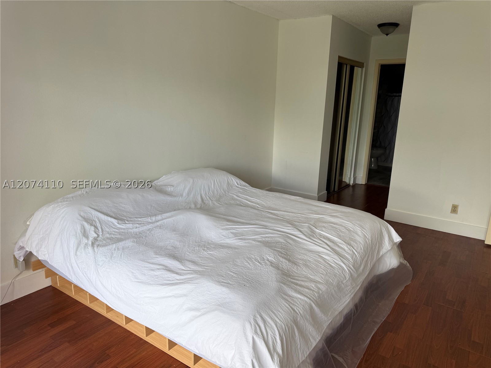7900 Camino Cir #403, Miami FL 33143