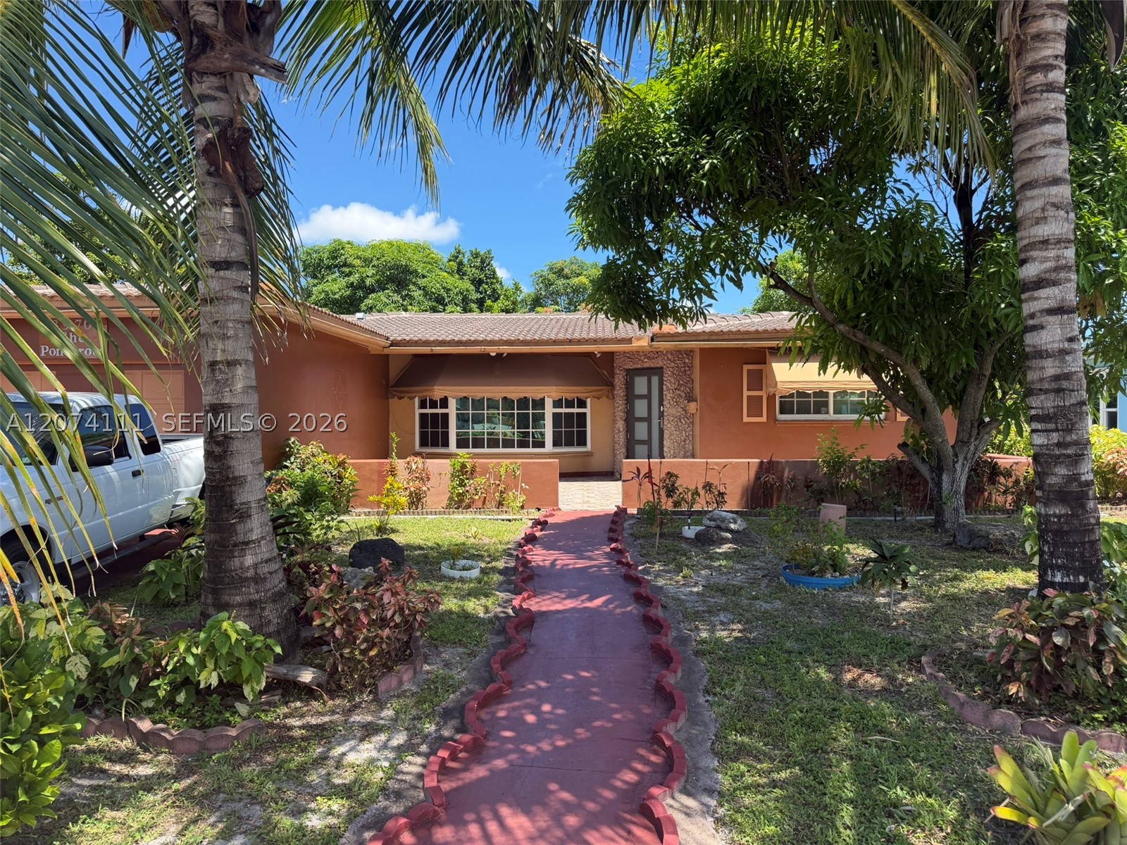 3970 NW 50th Ave, Lauderdale Lakes FL 33319