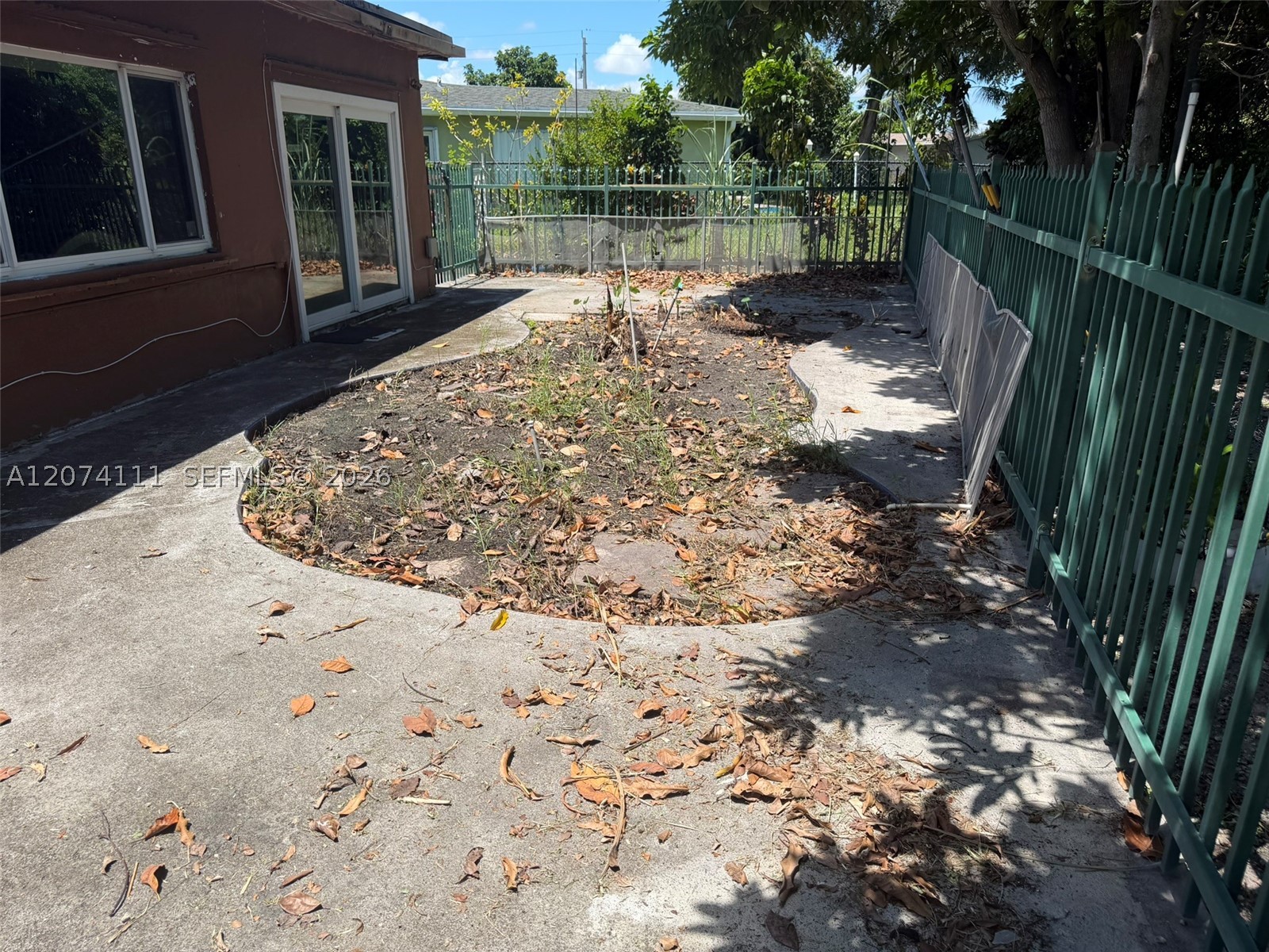 3970 NW 50th Ave, Lauderdale Lakes FL 33319