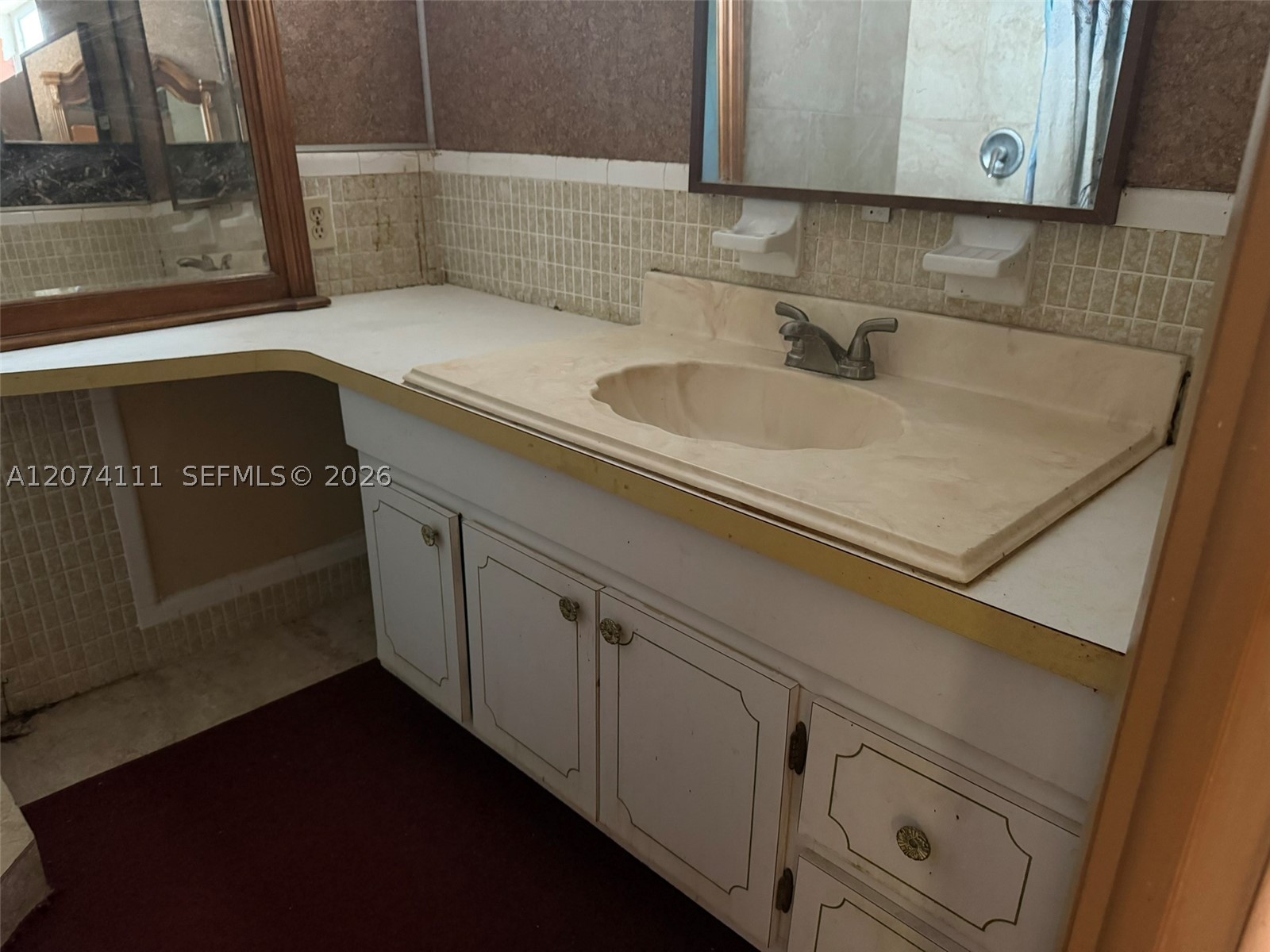 3970 NW 50th Ave, Lauderdale Lakes FL 33319