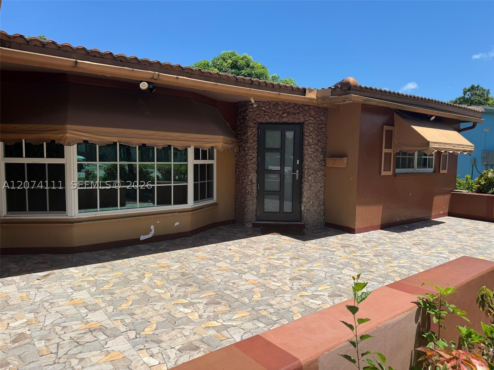 3970 NW 50th Ave, Lauderdale Lakes FL 33319
