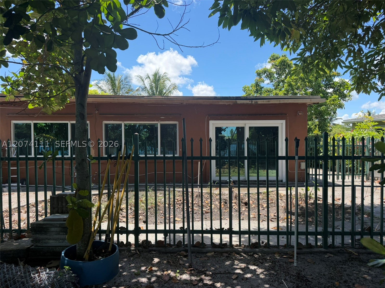 3970 NW 50th Ave, Lauderdale Lakes FL 33319