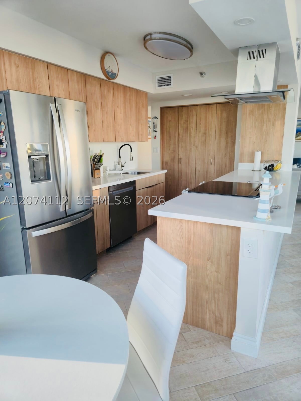 3530 Mystic Pointe Dr #2215, Aventura FL 33180