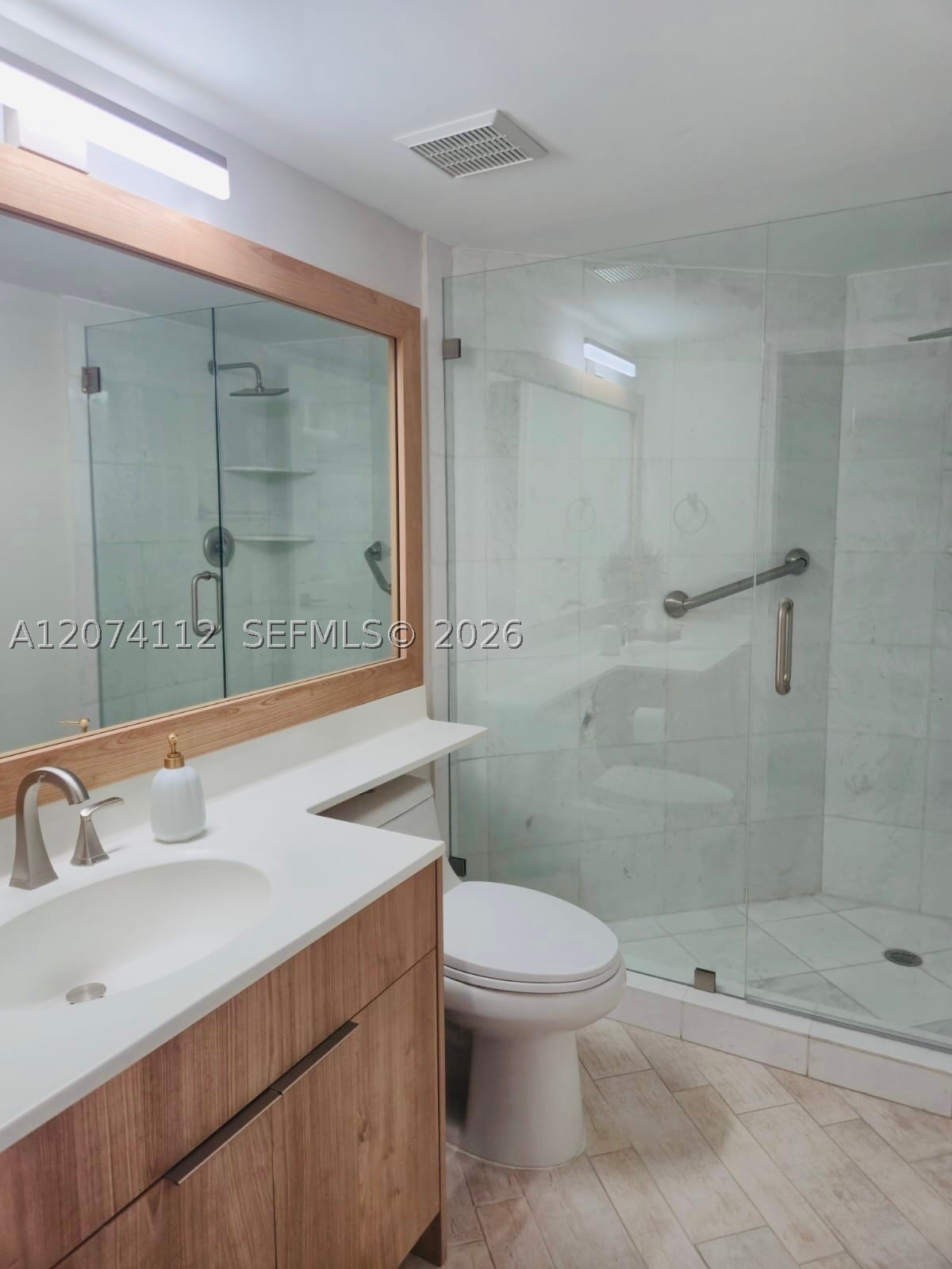 3530 Mystic Pointe Dr #2215, Aventura FL 33180