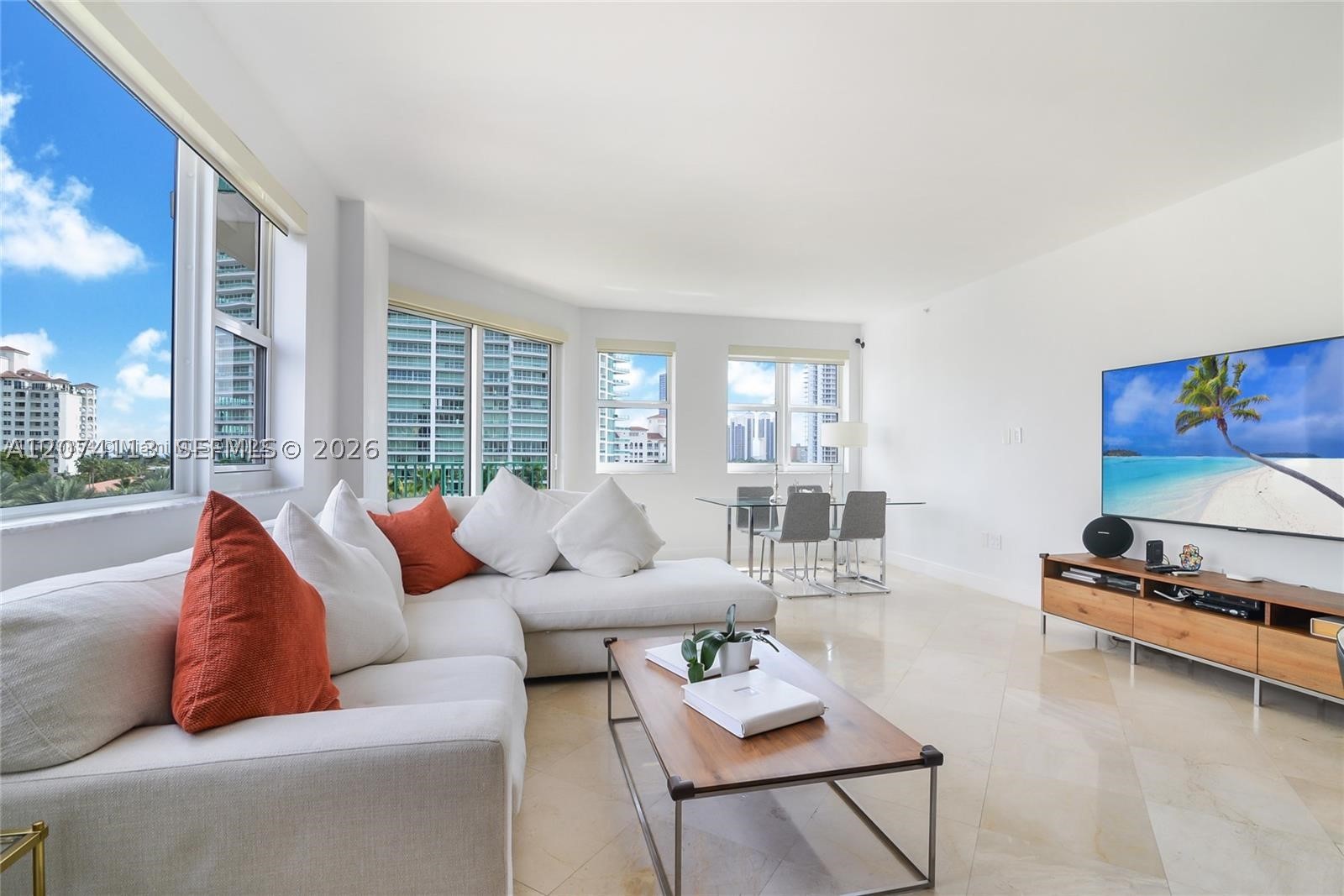 19900 E Country Club Dr #620, Aventura FL 33180