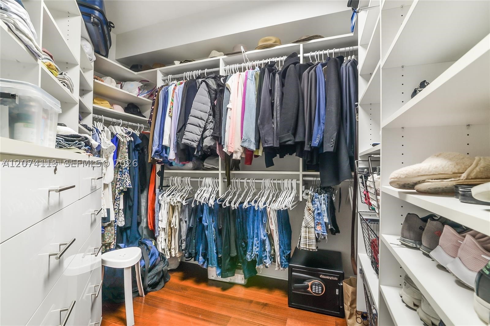 19900 E Country Club Dr #620, Aventura FL 33180