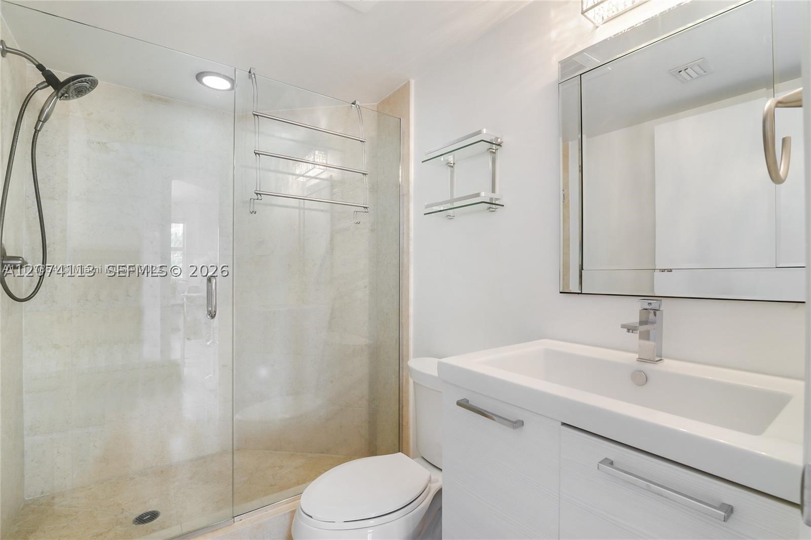 19900 E Country Club Dr #620, Aventura FL 33180