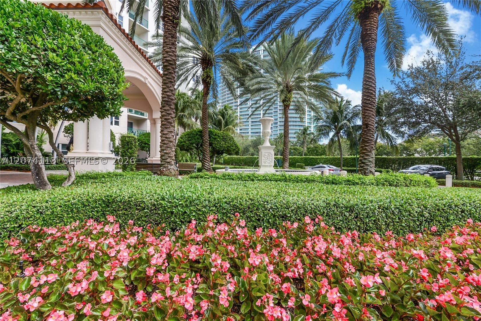 19900 E Country Club Dr #620, Aventura FL 33180