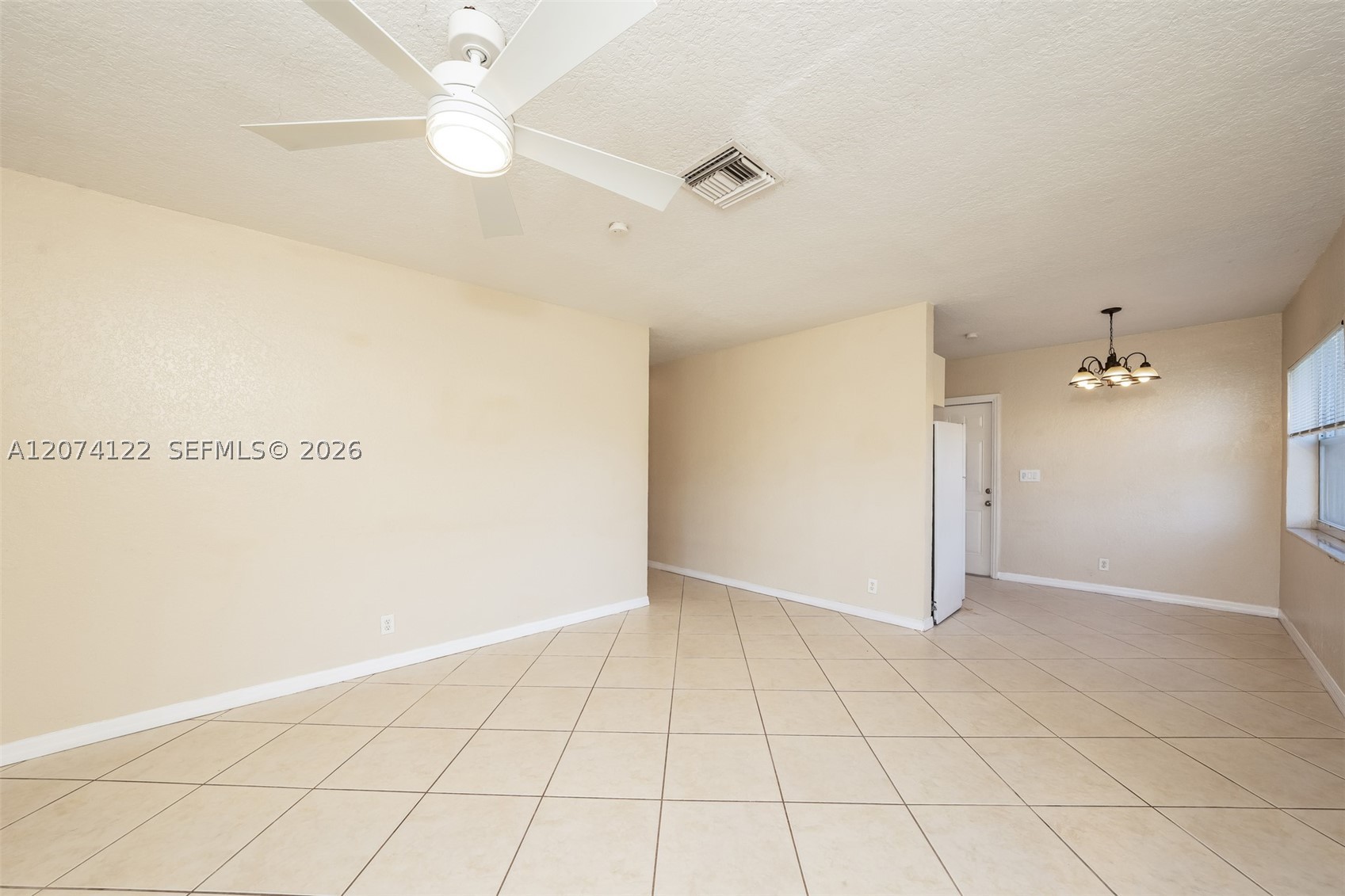 900 W Bloxham St, Lantana FL 33462