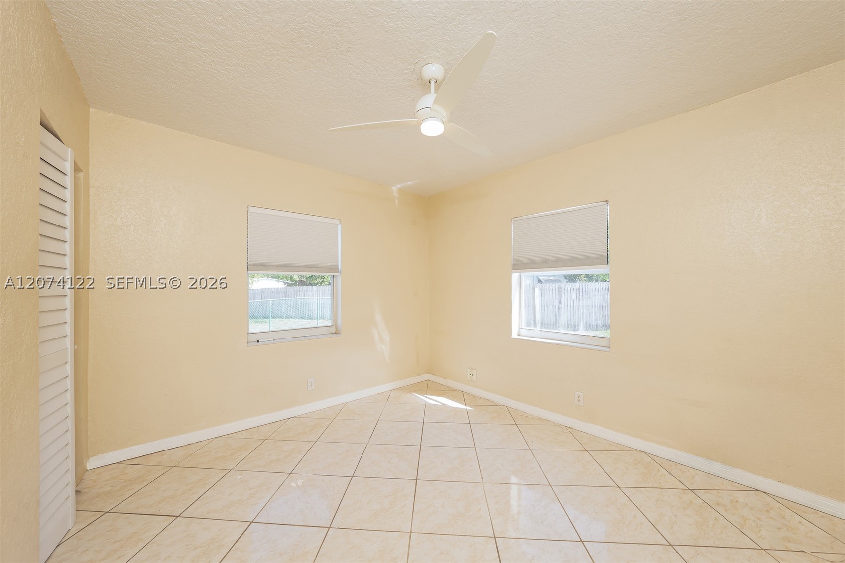 900 W Bloxham St, Lantana FL 33462