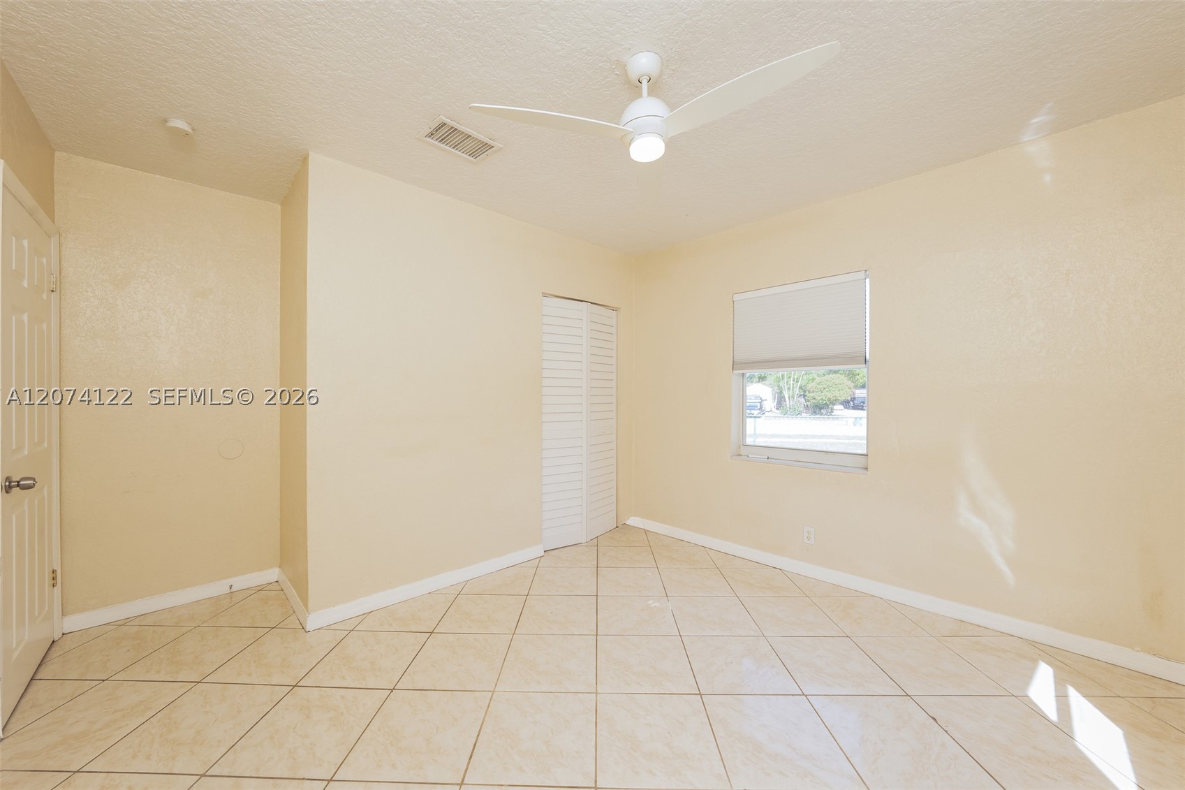 900 W Bloxham St, Lantana FL 33462
