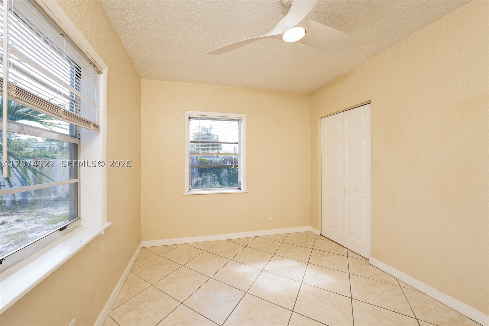 900 W Bloxham St, Lantana FL 33462
