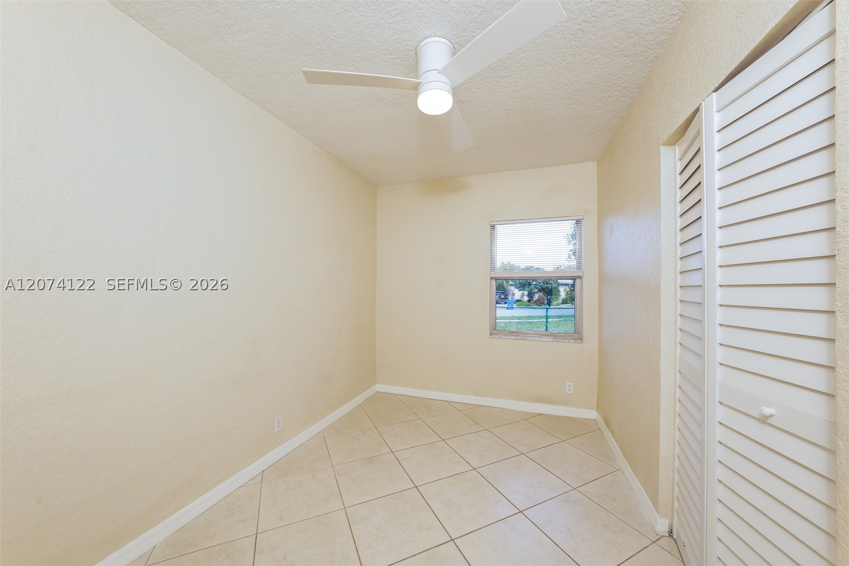 900 W Bloxham St, Lantana FL 33462