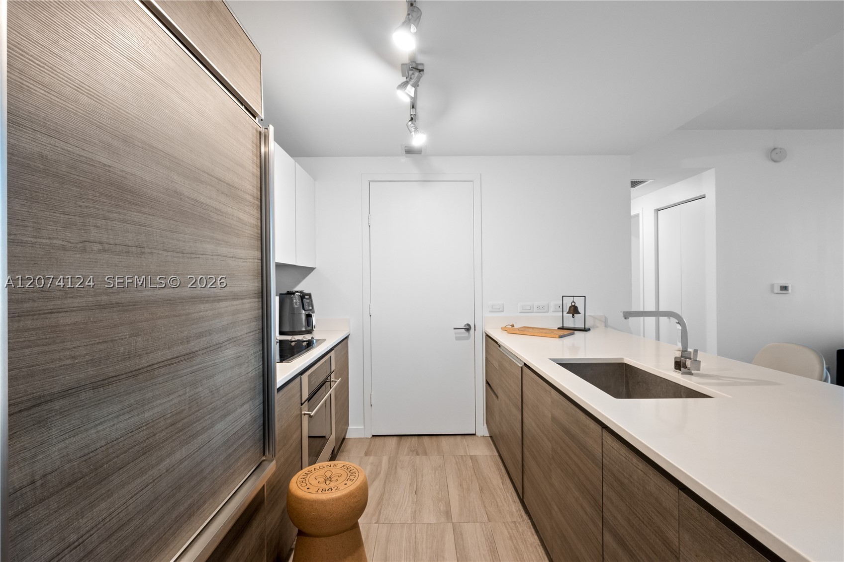 1100 S Miami Ave #609, Miami FL 33130