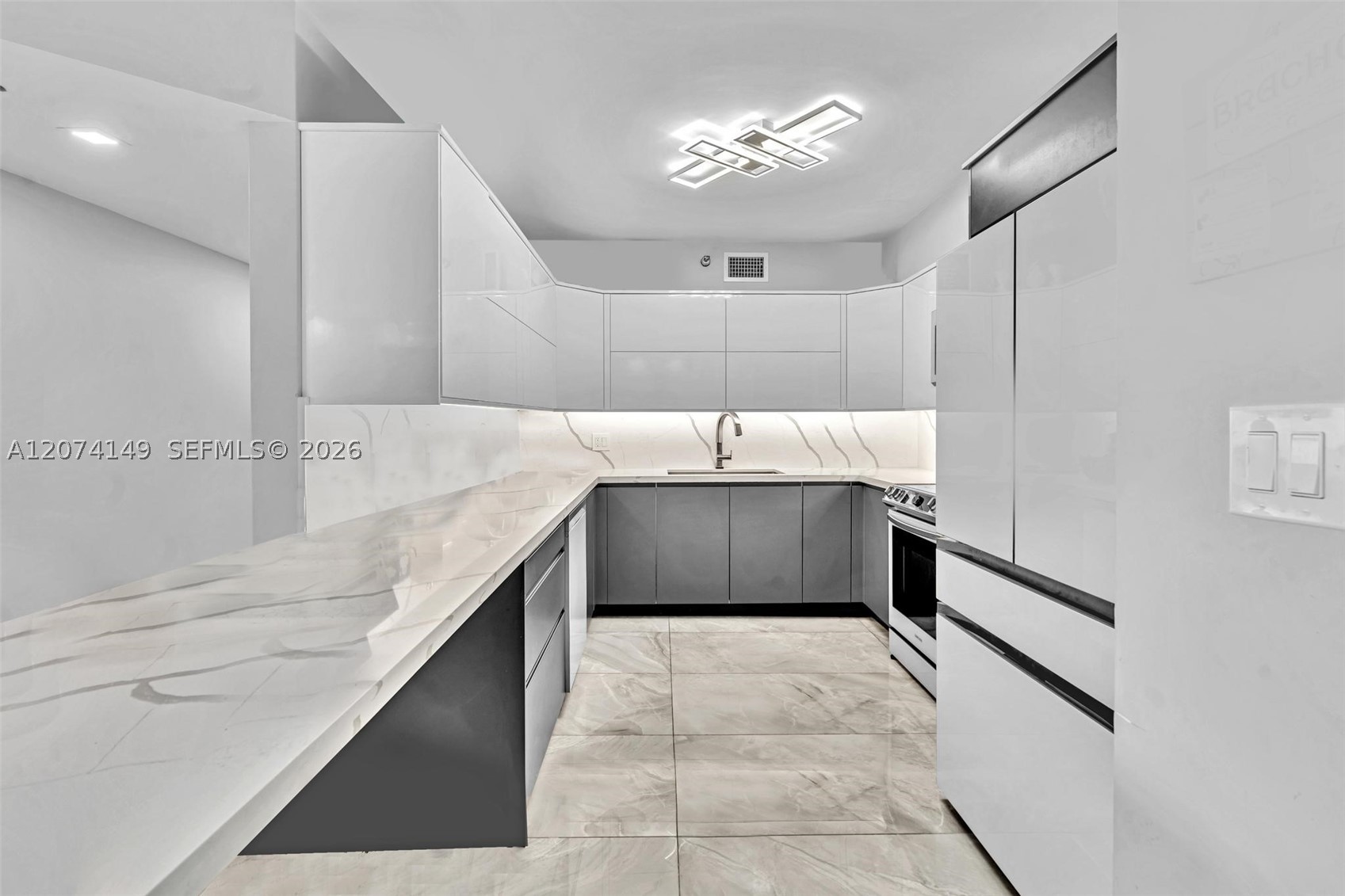3530 Mystic Pointe Dr #411, Aventura FL 33180