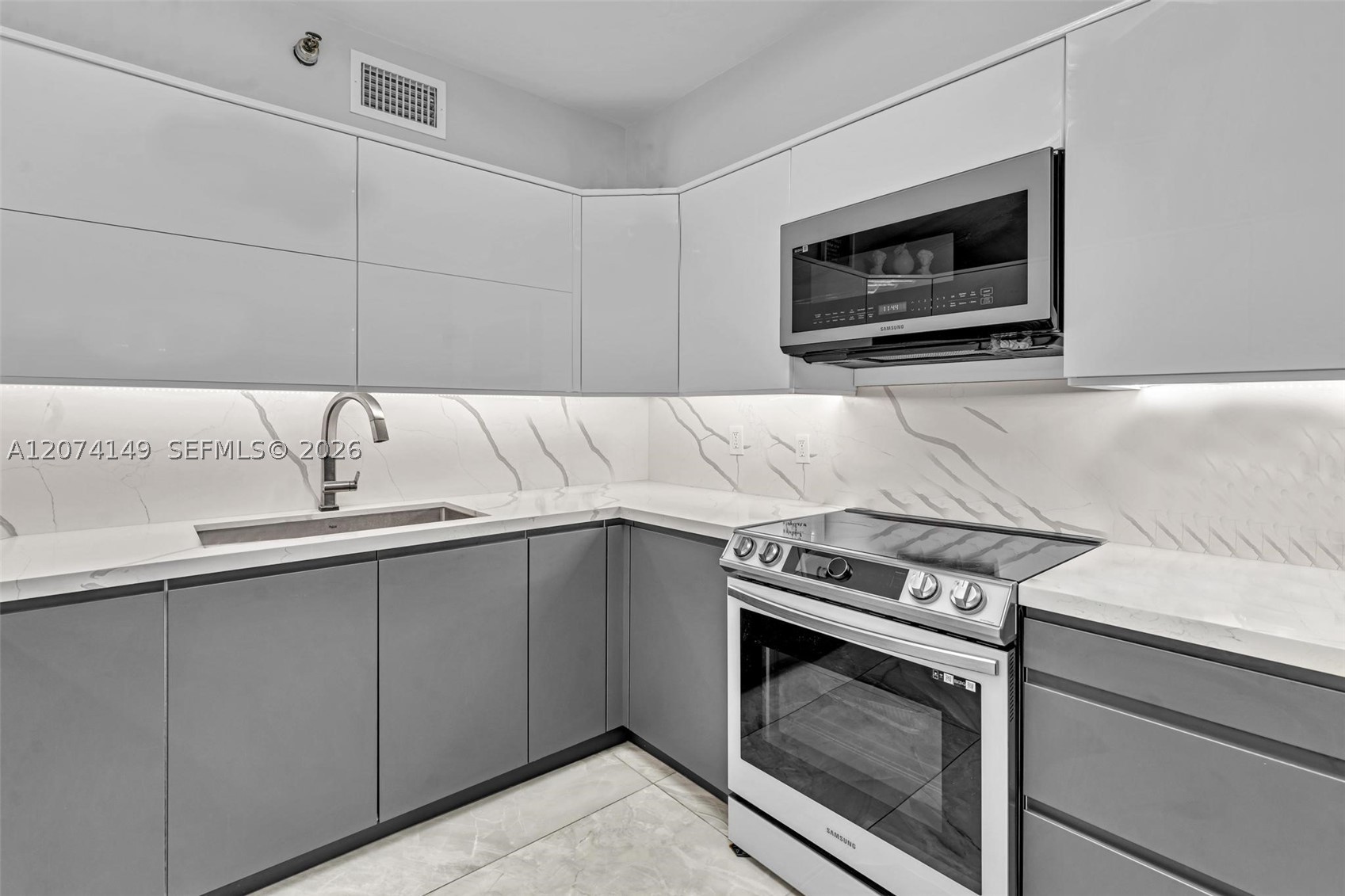 3530 Mystic Pointe Dr #411, Aventura FL 33180