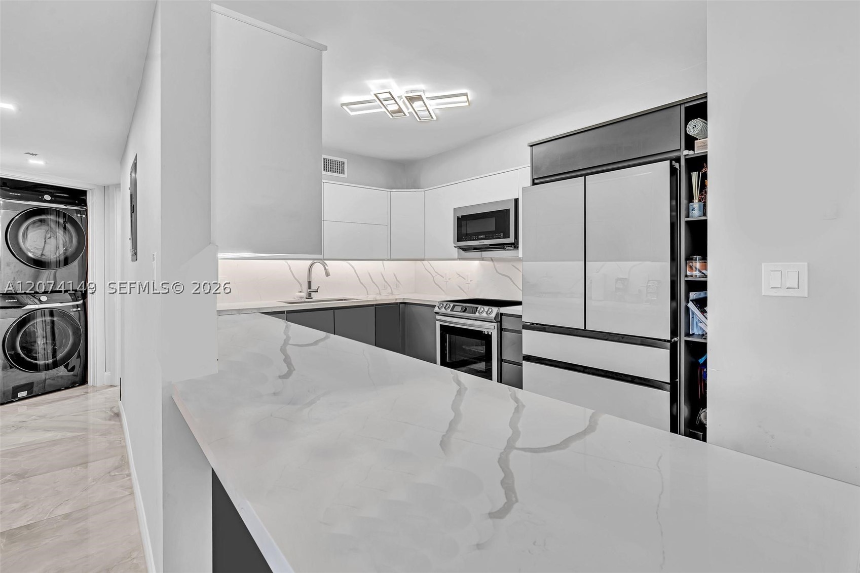 3530 Mystic Pointe Dr #411, Aventura FL 33180