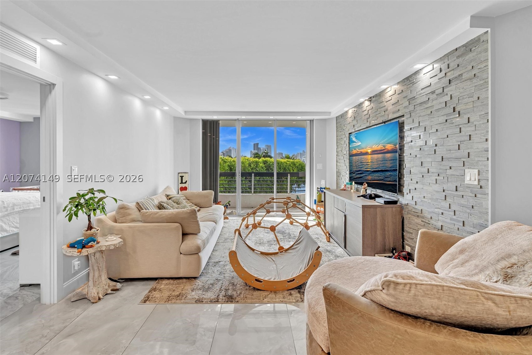 3530 Mystic Pointe Dr #411, Aventura FL 33180