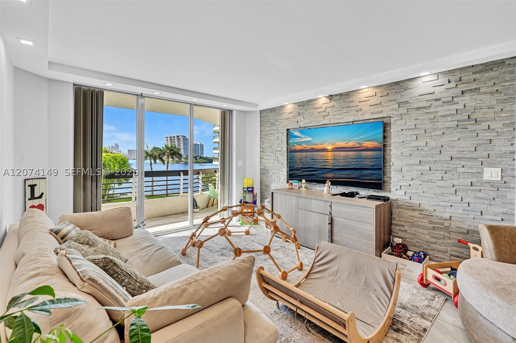 3530 Mystic Pointe Dr #411, Aventura FL 33180