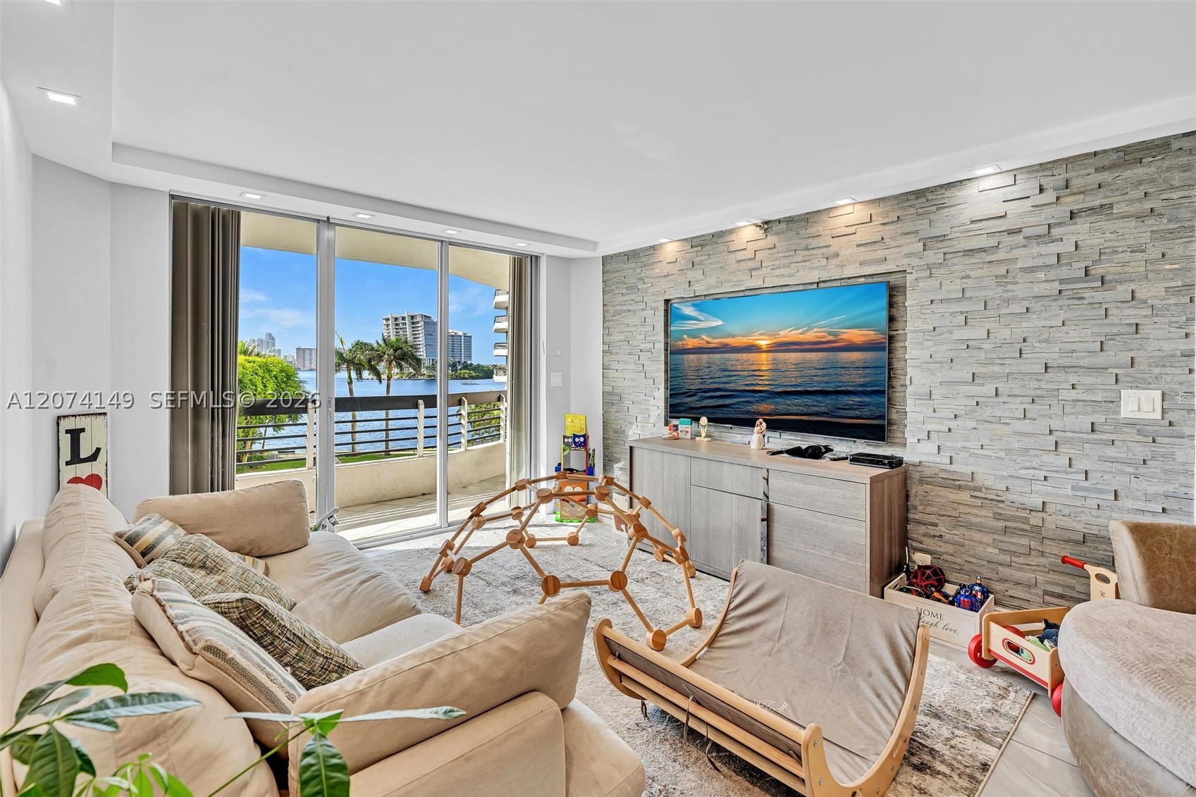 3530 Mystic Pointe Dr #411, Aventura FL 33180