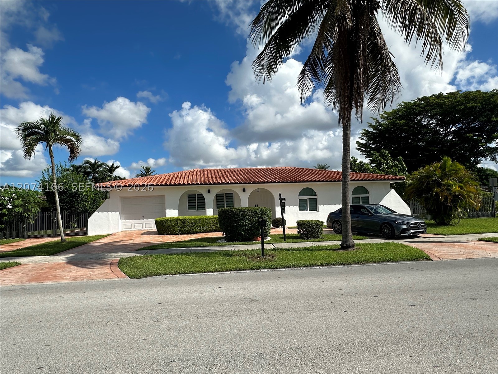 9461 SW 62nd St, Miami FL 33173