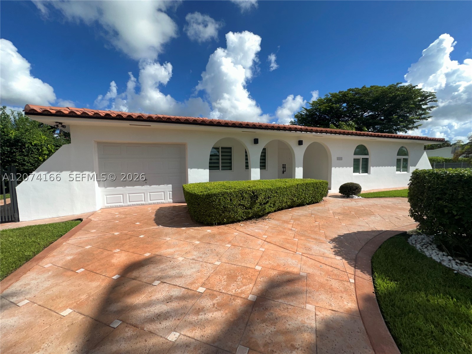 9461 SW 62nd St, Miami FL 33173
