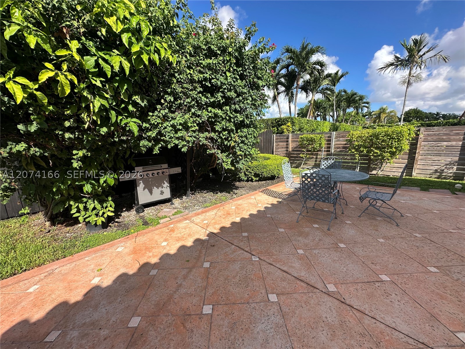 9461 SW 62nd St, Miami FL 33173