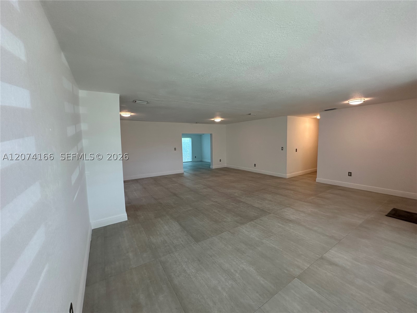 9461 SW 62nd St, Miami FL 33173