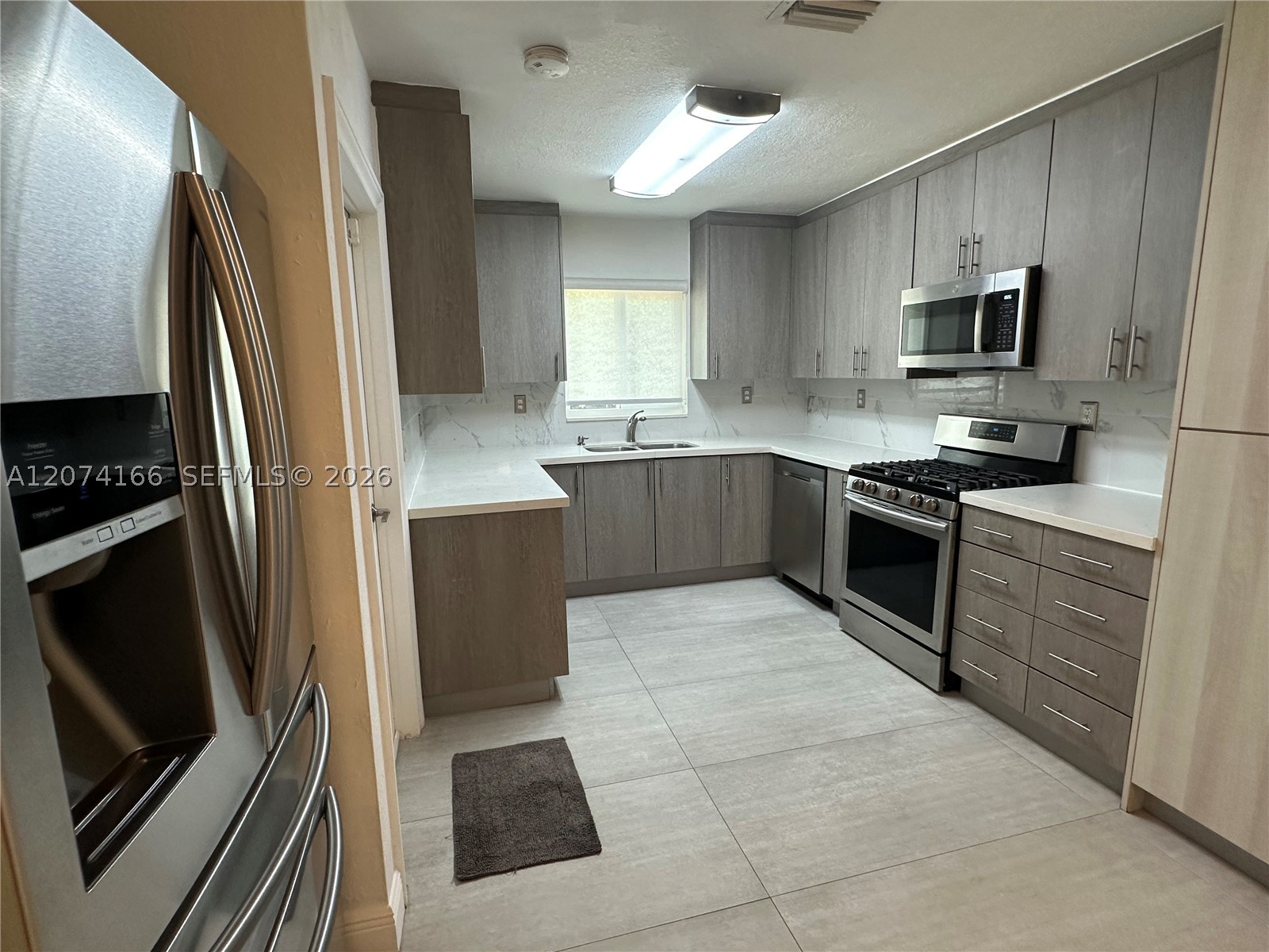 9461 SW 62nd St, Miami FL 33173