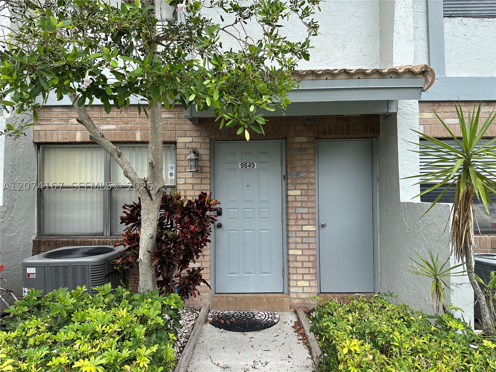 9849 S Riverside Dr #8-26, Coral Springs FL 33071