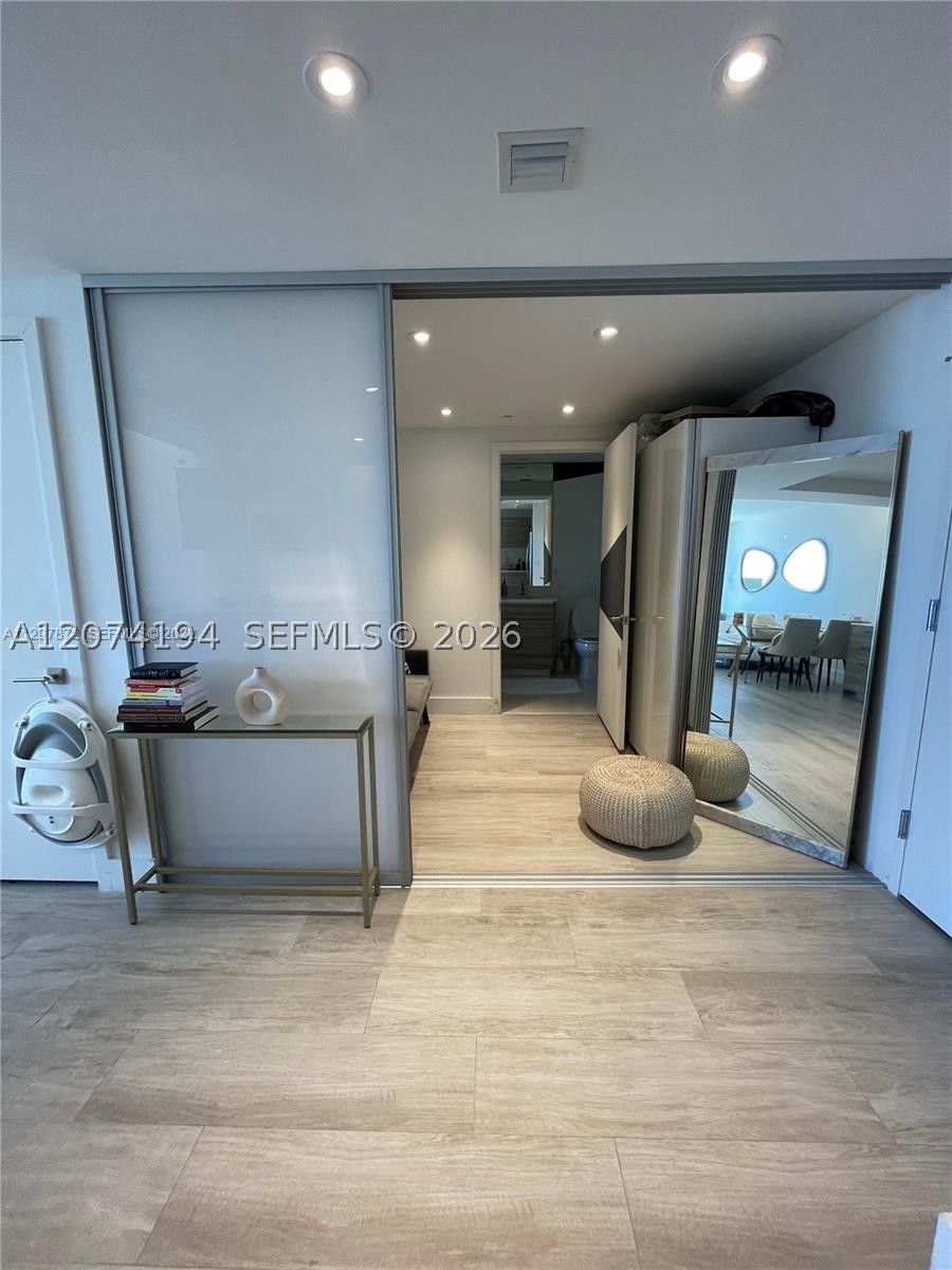 121 NE 34th St #2005, Miami FL 33137