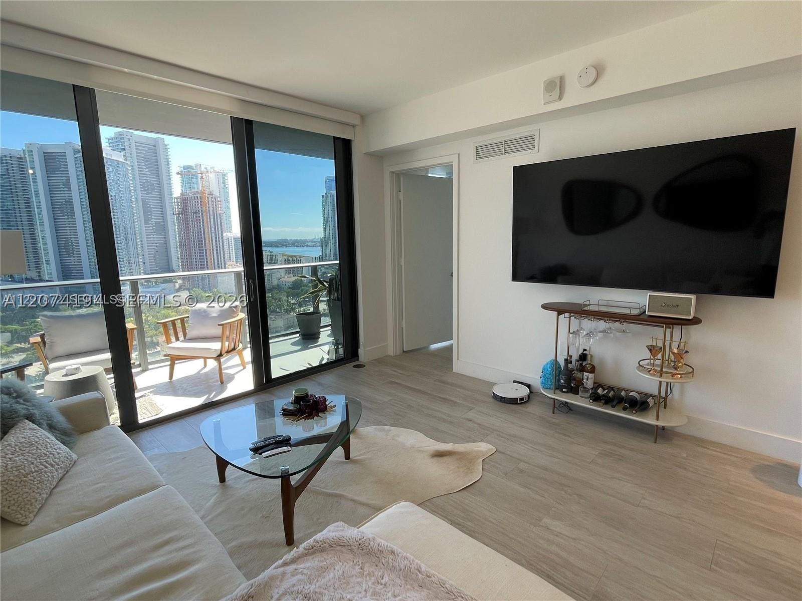 121 NE 34th St #2005, Miami FL 33137