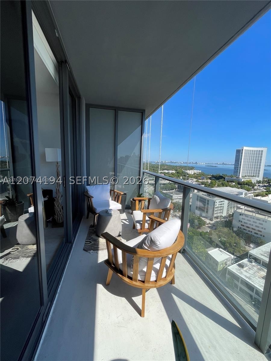 121 NE 34th St #2005, Miami FL 33137