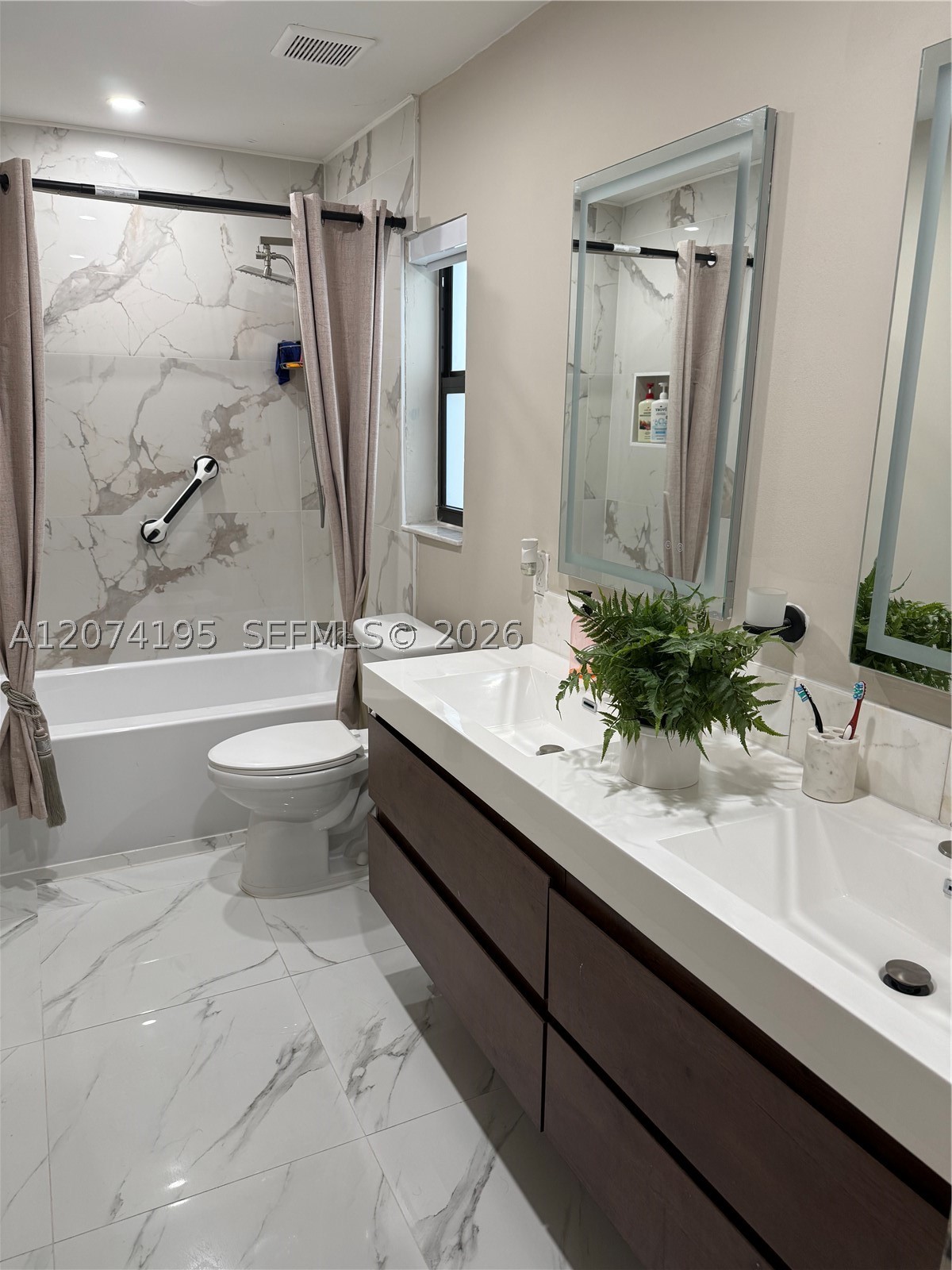 6710 SW 10th Ct, North Lauderdale FL 33068
