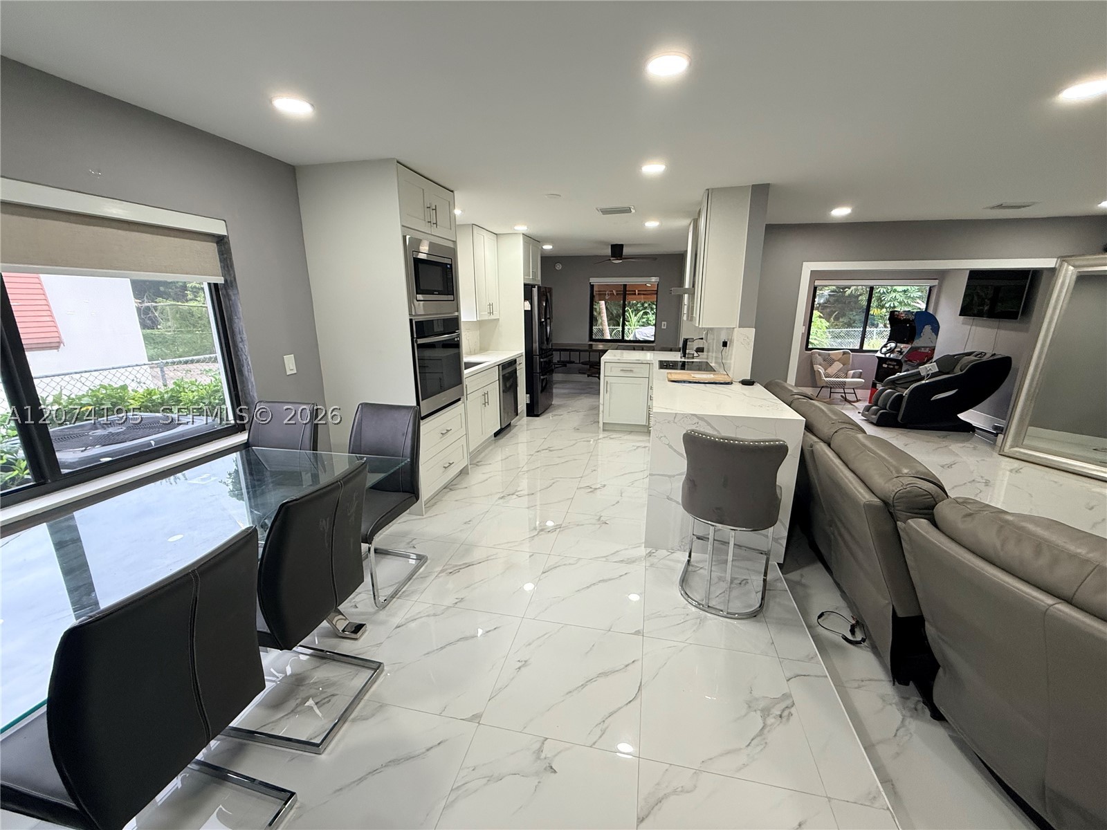6710 SW 10th Ct, North Lauderdale FL 33068