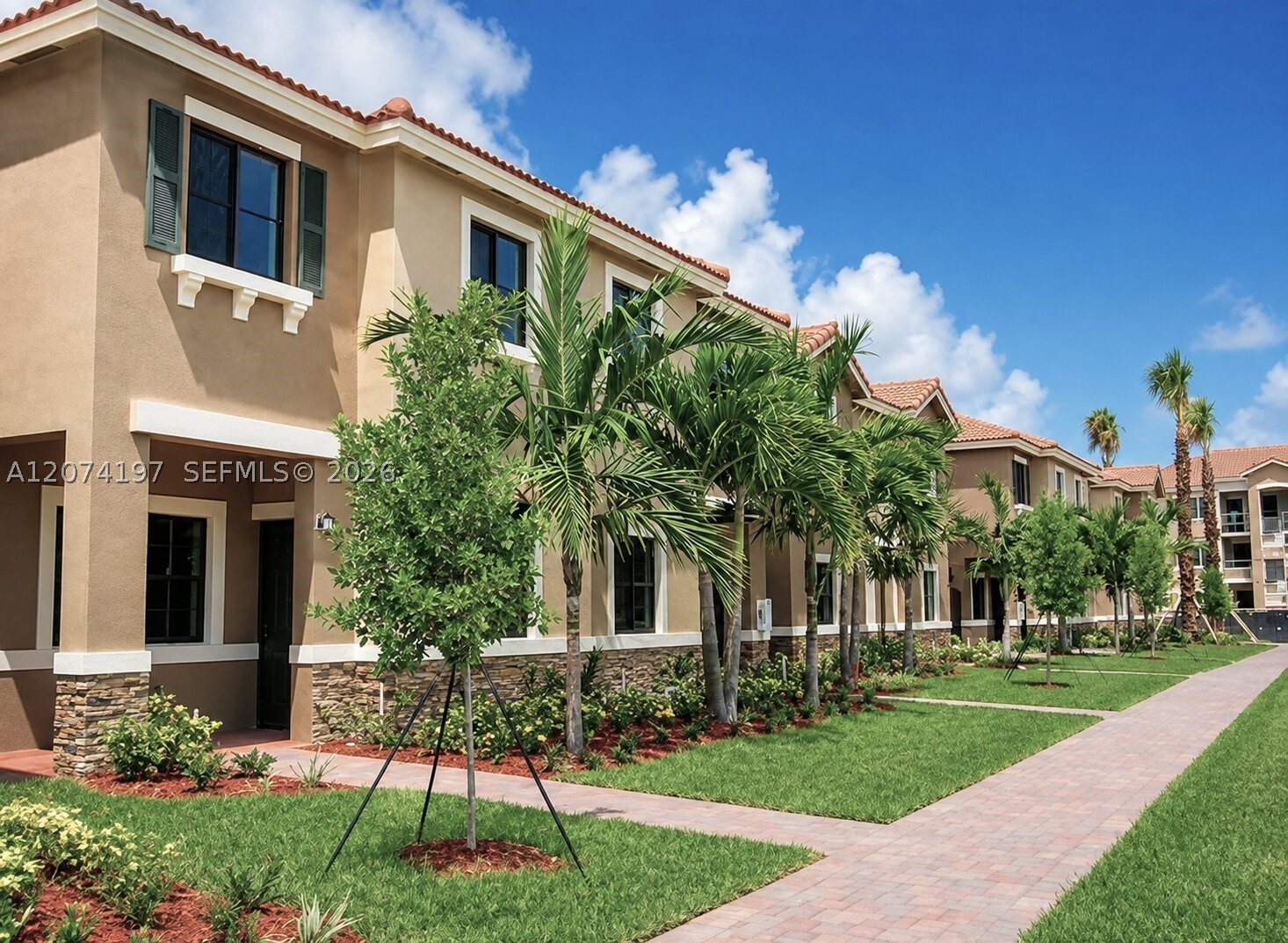 #<MlsListing:0x00007f7437564390>
