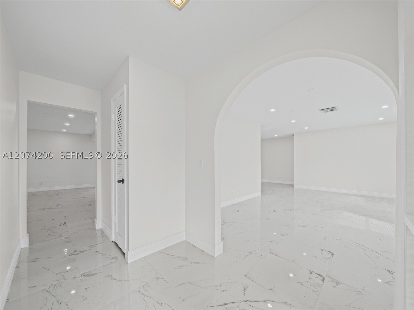 10251 NW 39th Ct, Coral Springs FL 33065
