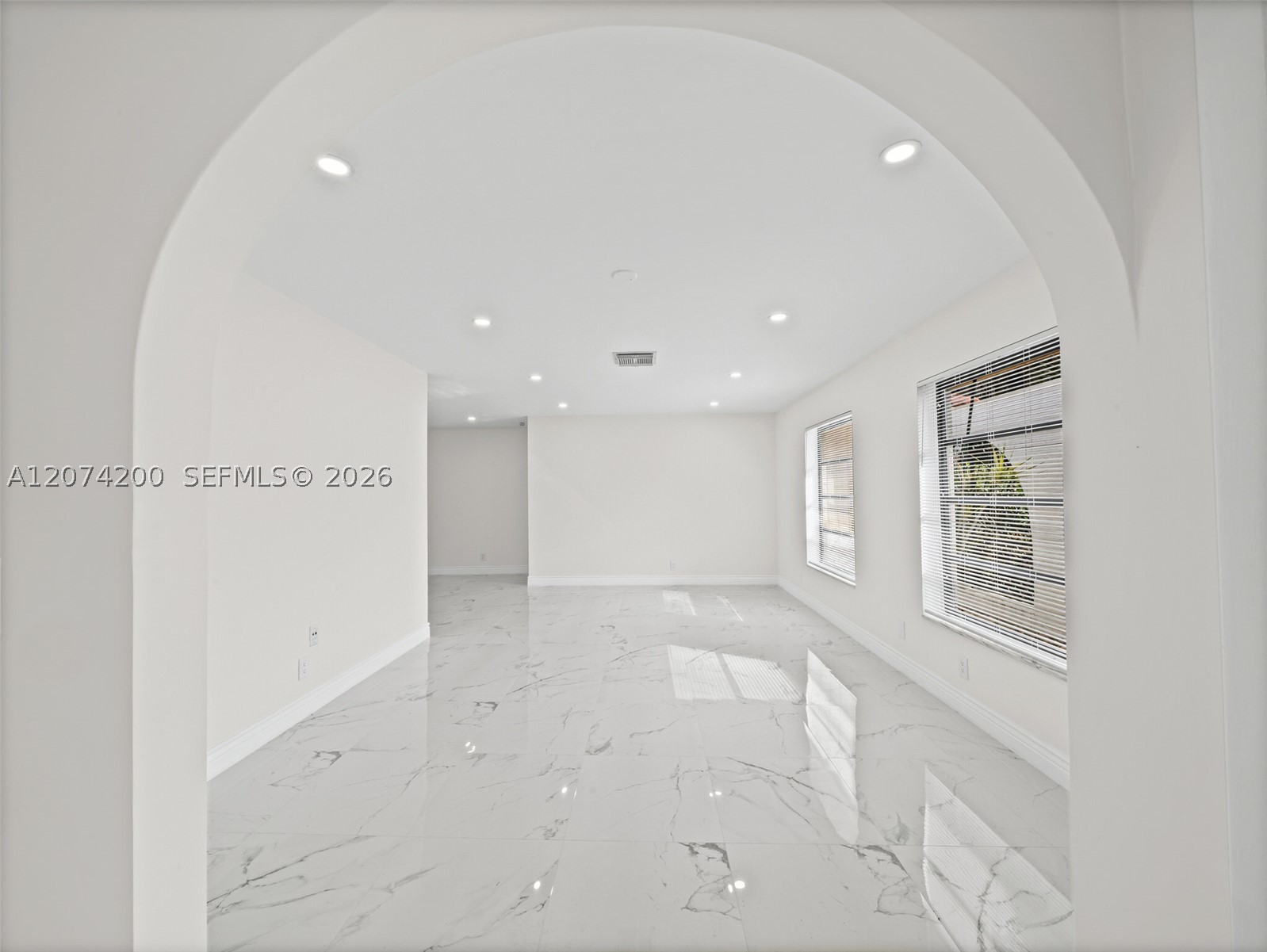 10251 NW 39th Ct, Coral Springs FL 33065