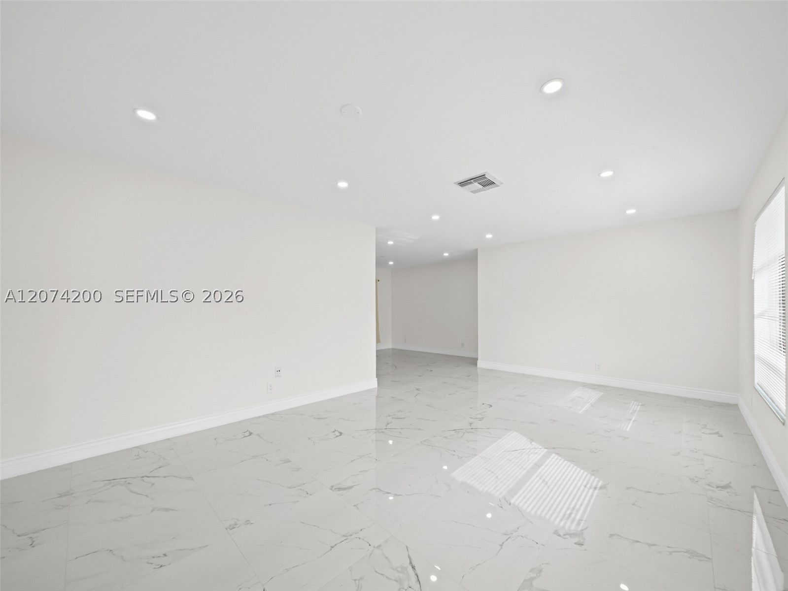10251 NW 39th Ct, Coral Springs FL 33065