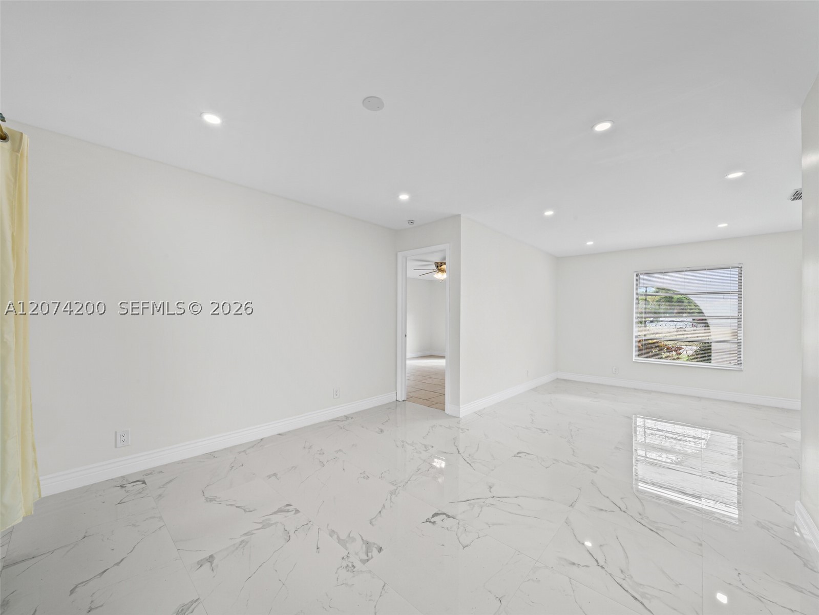 10251 NW 39th Ct, Coral Springs FL 33065